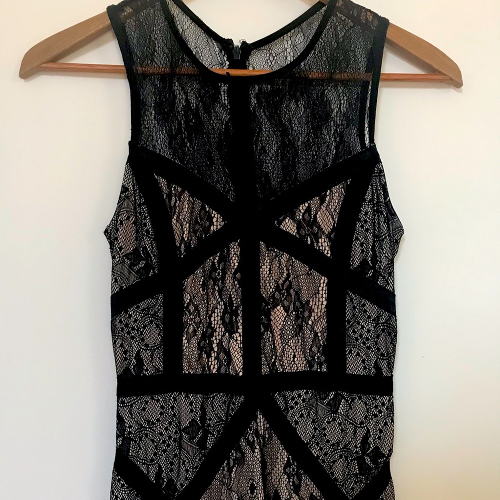 Sleeveless Black Lace Dress 4/$15 💕